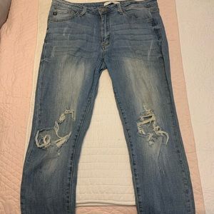 Women’s Distressed Jeans